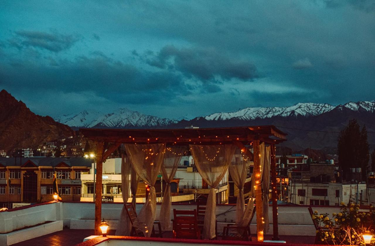 Hotel Lingzi Leh Exteriör bild