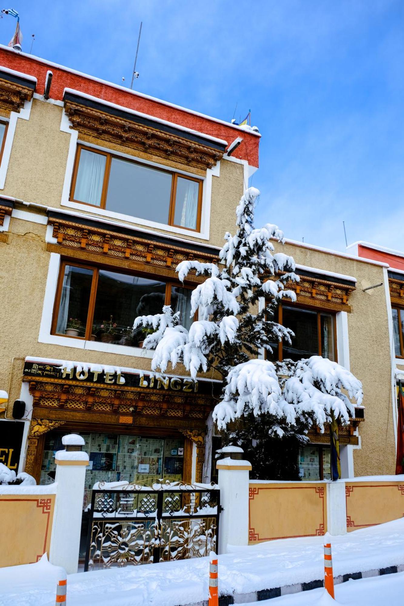 Hotel Lingzi Leh Exteriör bild